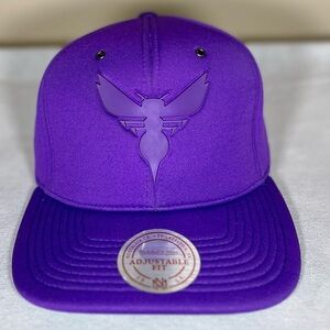 Charlotte Hornets - Adjustable Cap - Like-New Condition.